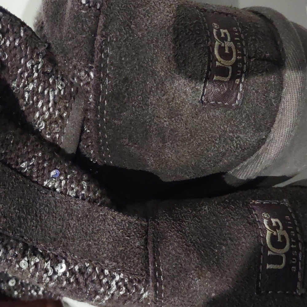 UGG boots ๐ผ๐โ๏ธ - Picture 12 of 12